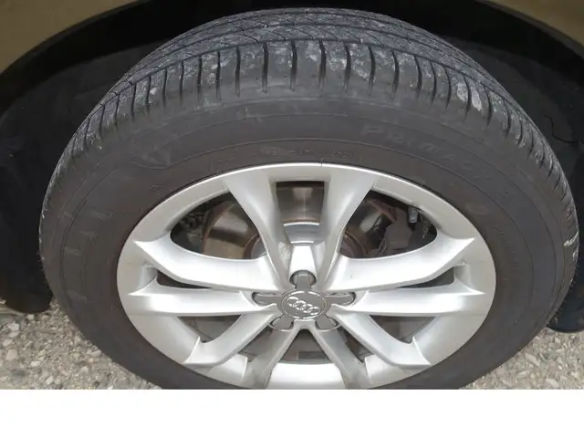 Audi Q3 view 7