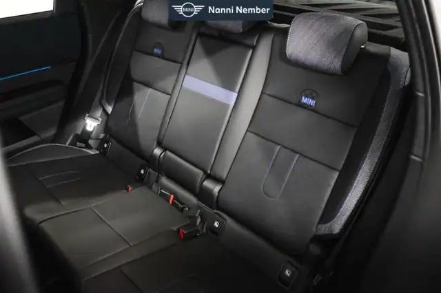 MINI Countryman view 15