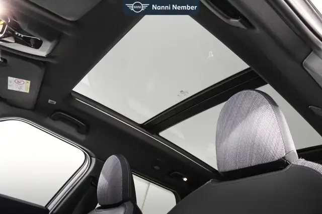 MINI Countryman view 9