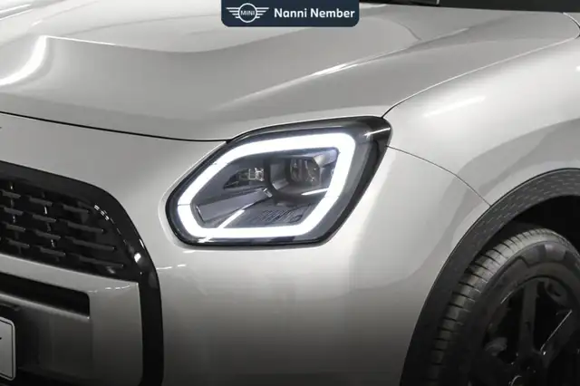 MINI Countryman view 5