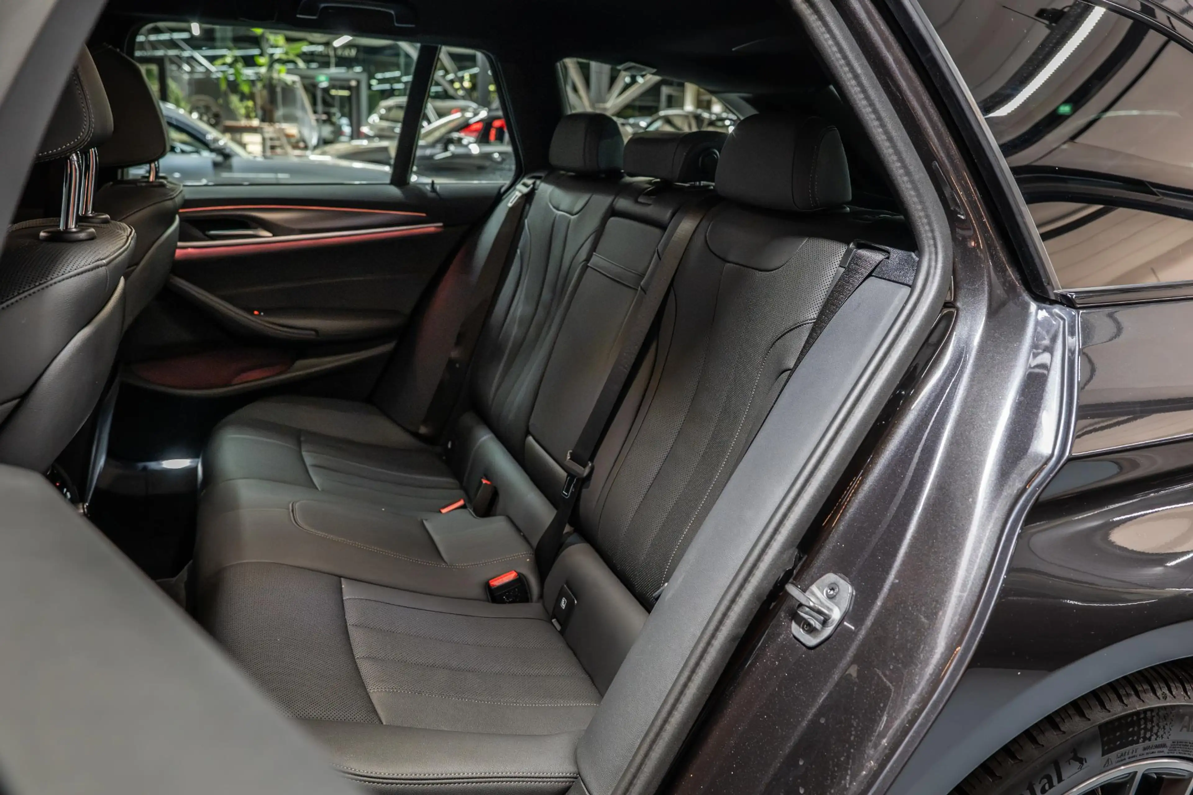 BMW 520 5-serie Touring 520i Business Edition Plus Sensate — photo 5