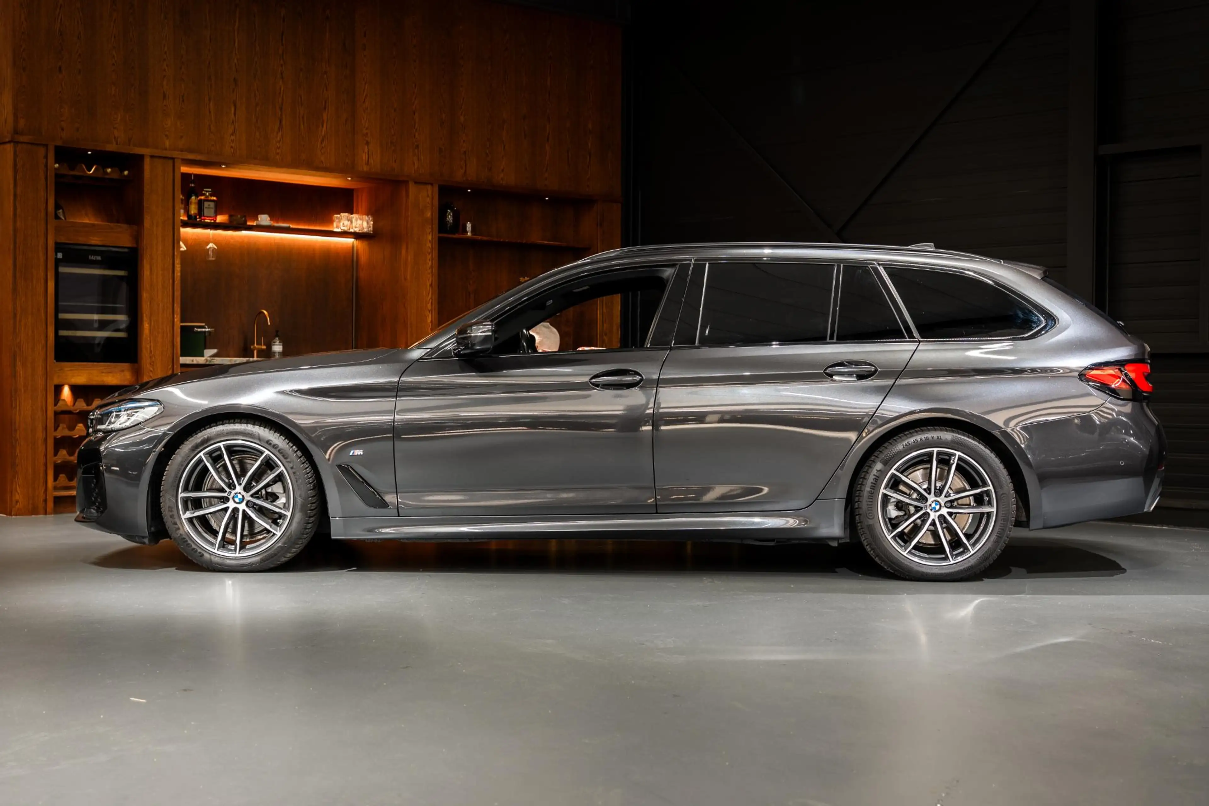 BMW 520 5-serie Touring 520i Business Edition Plus Sensate — photo 6
