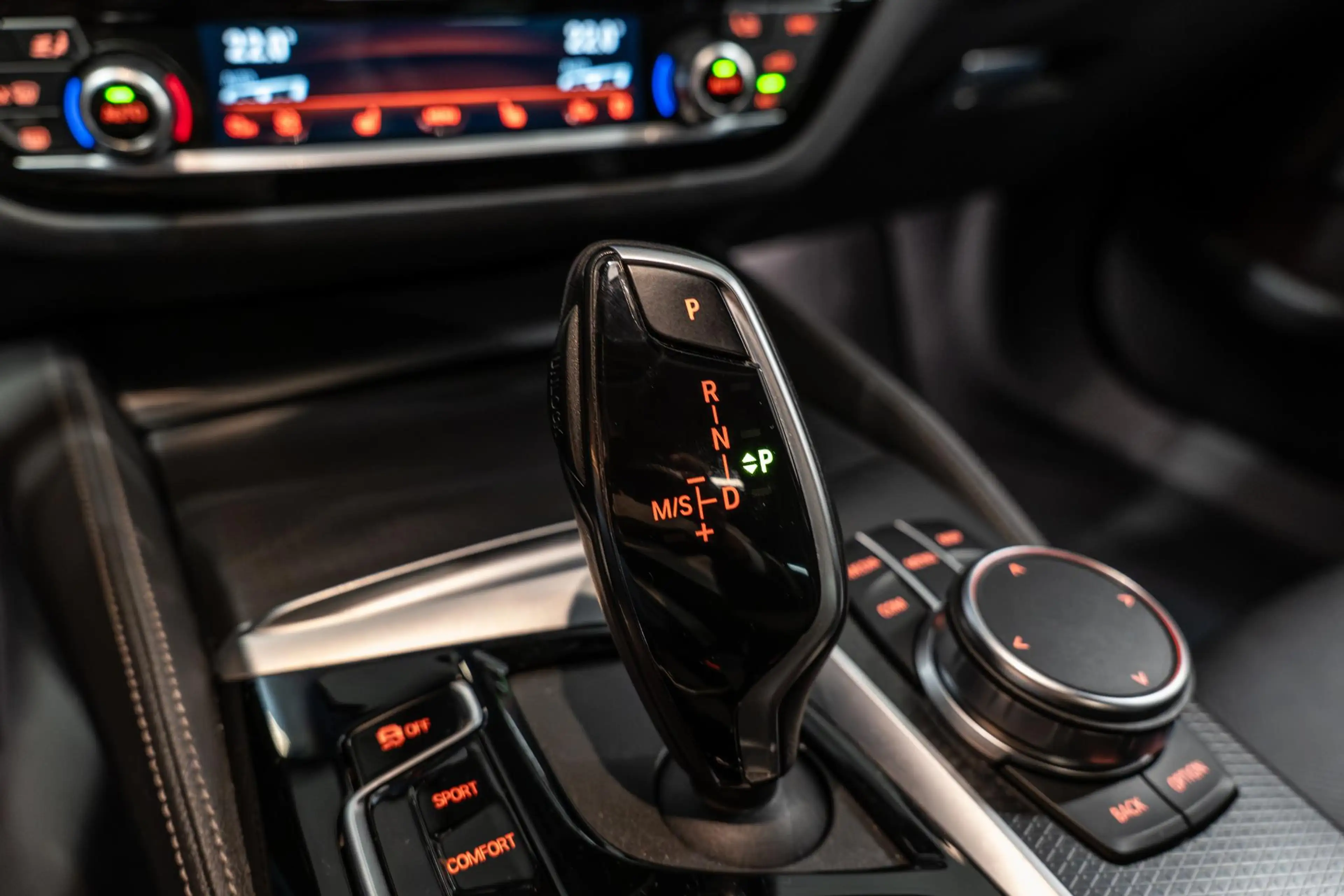 BMW 520 5-serie Touring 520i Business Edition Plus Sensate — photo 14