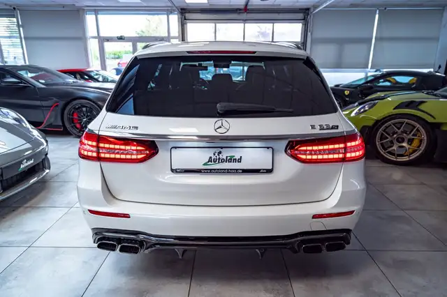 Mercedes-Benz E-Class view 6