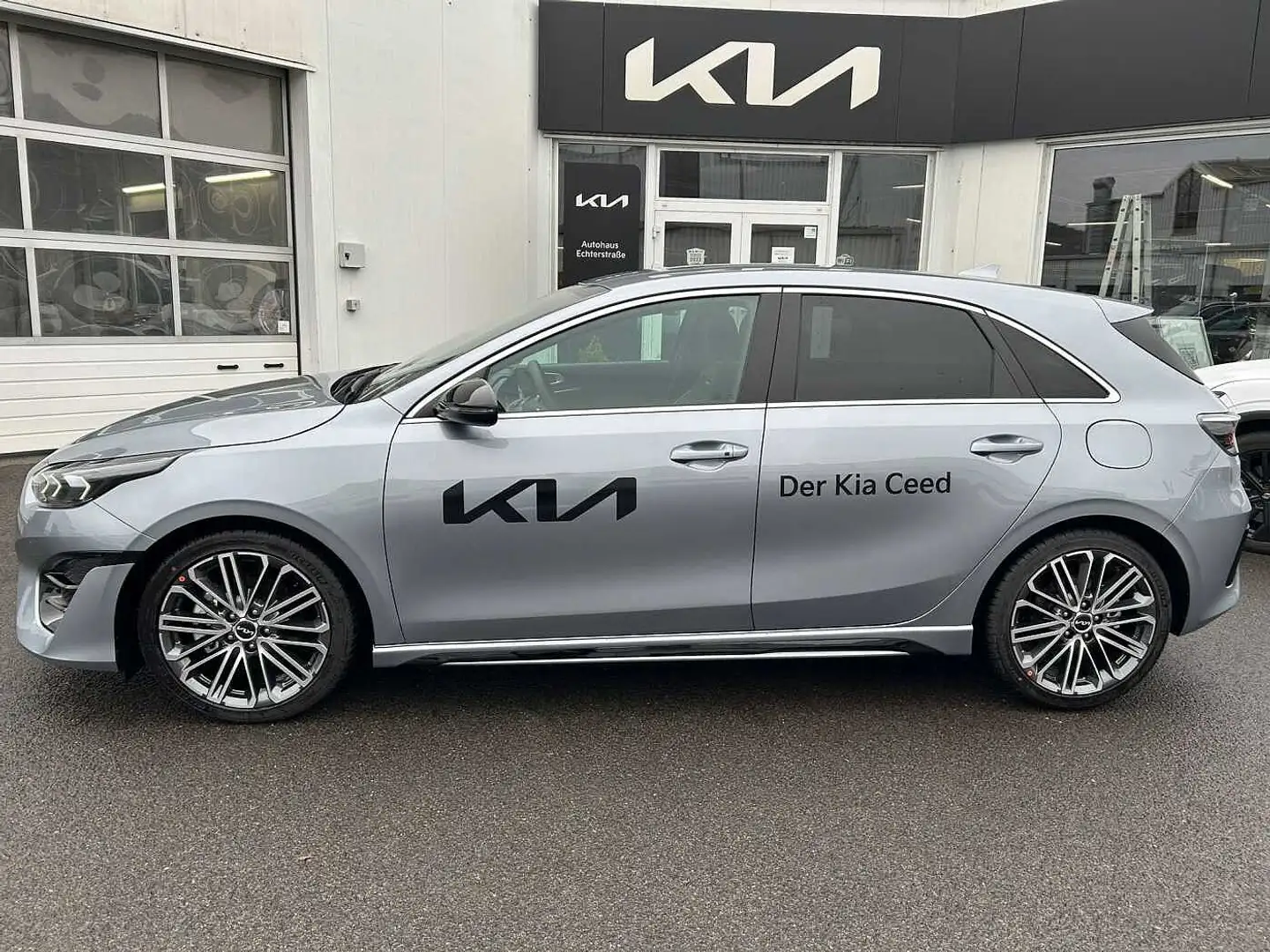 Kia Ceed / cee'd GT-Line 1.5 T-GDI DCT7 +18Z+RFK+LED+JBL Silber - 2