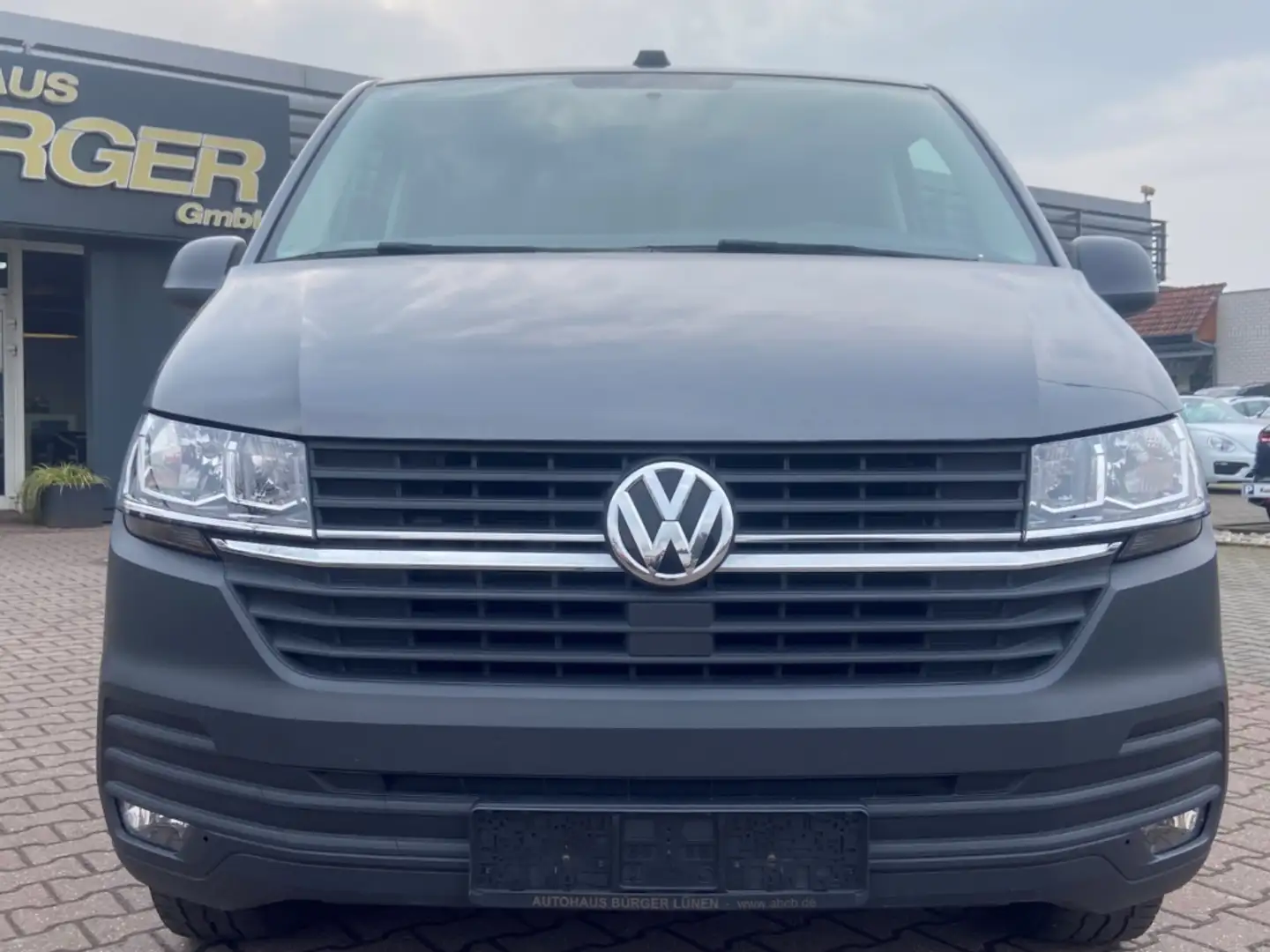 Volkswagen T6.1 Caravelle Trendline FWD 2.0 TDI 9 SItzer Klimaautom Notbrems Szürke - 2