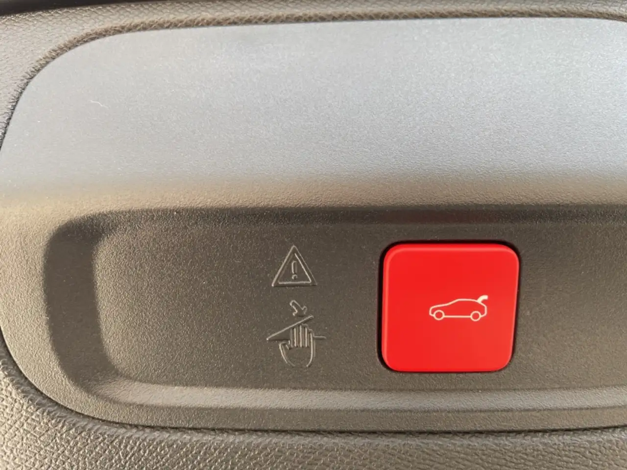 Peugeot 408 GT PureTech 130 EAT8 El. Panodach Navi Memory Sitz, миниатюра 22