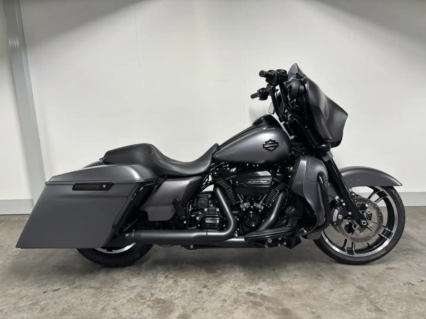Harley-Davidson Street Glide TOURING FLHXS SPECIAL - 1