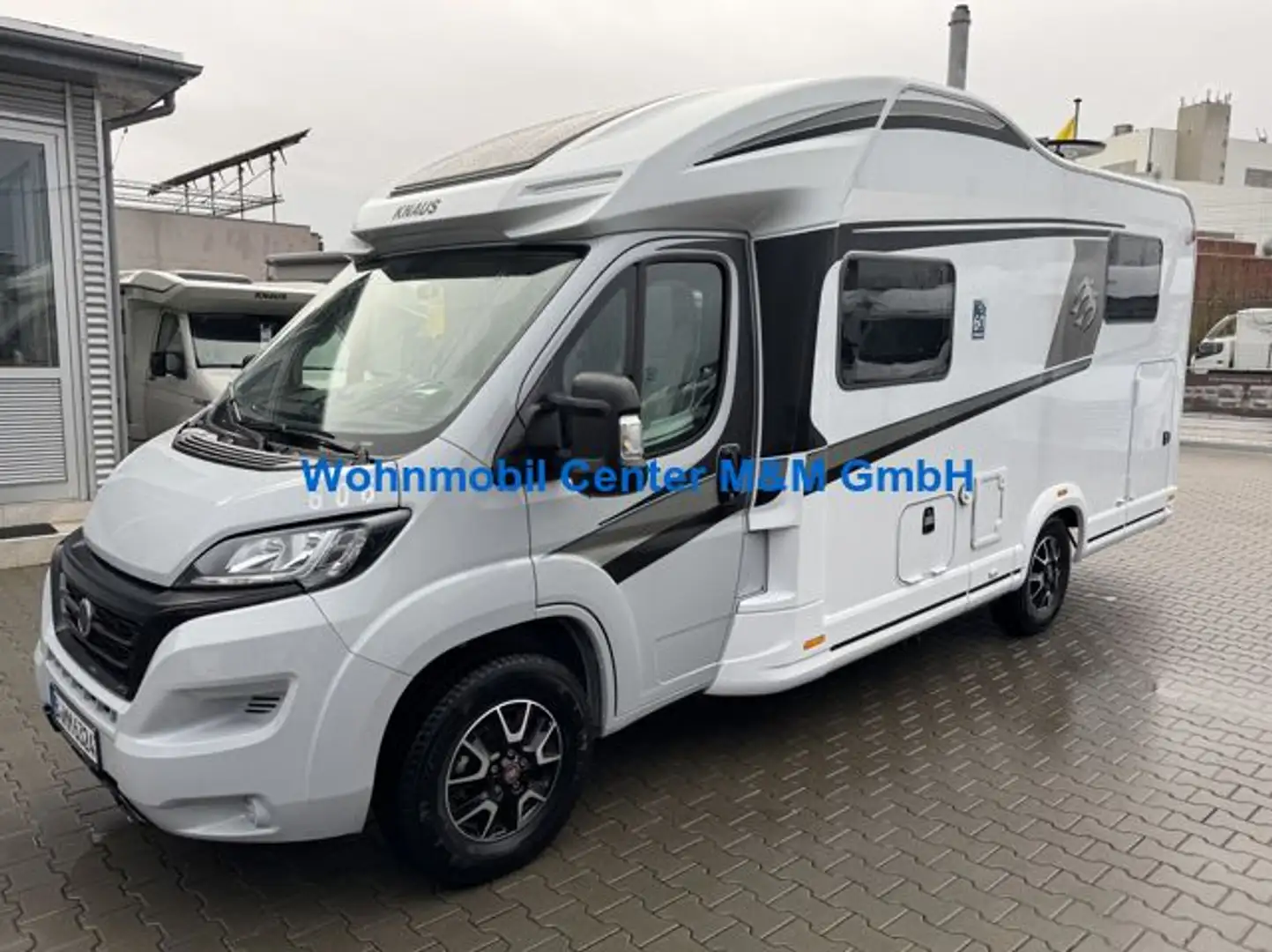 Knaus Sky Wave 650 MEG 60 Years Modell 2023 Grau - 2
