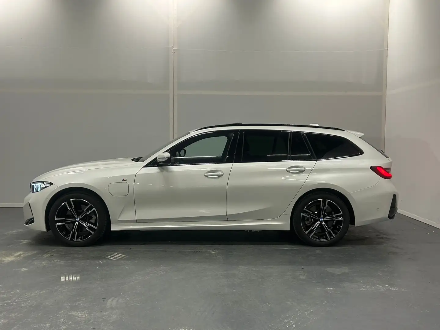 BMW 330 3-serie Touring 330e | Trekhaak | Wit - 2