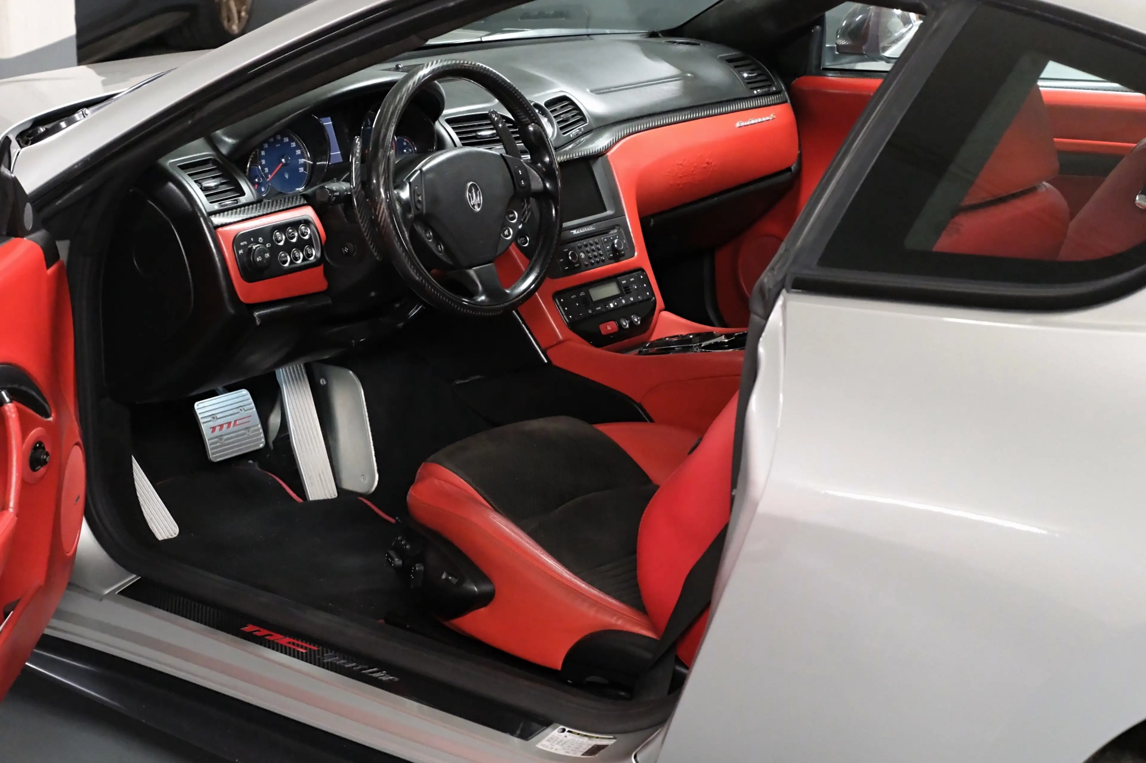 Maserati GranTurismo 4.7 V8 S*MC Sport Line*Carbon*BOSE*Kamera* — photo 12