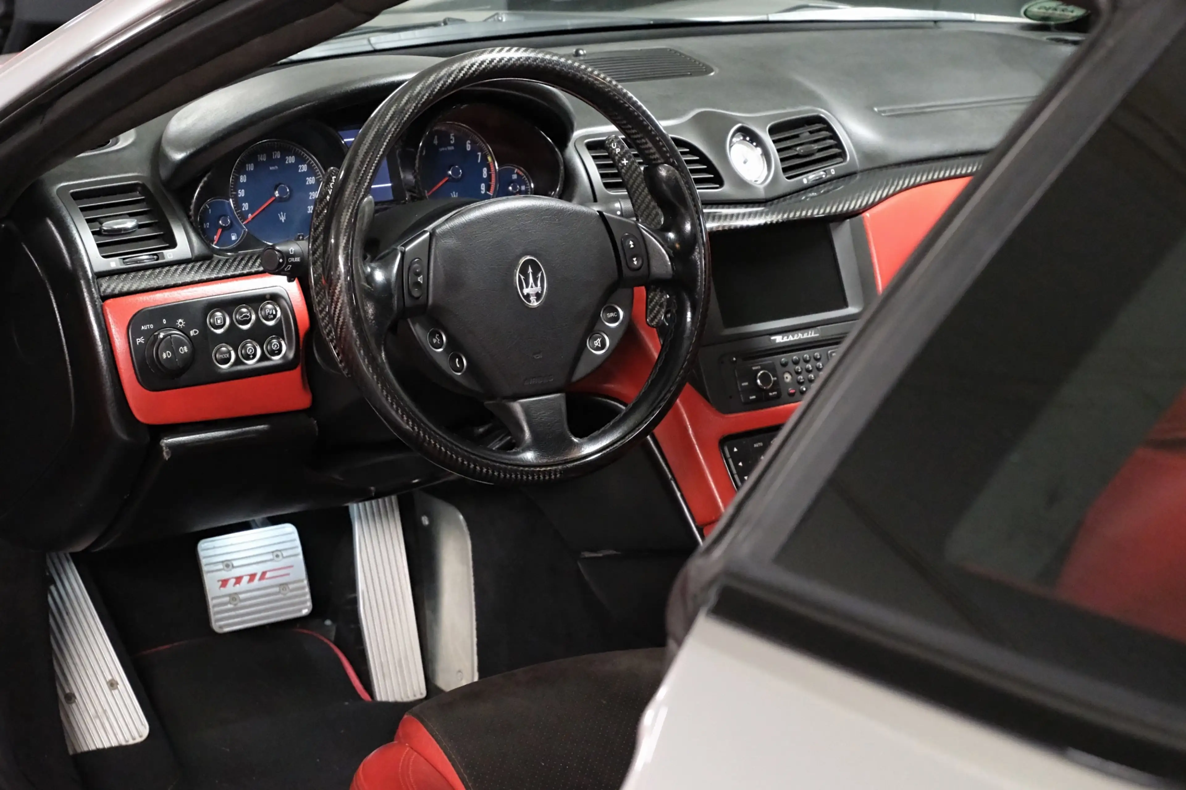 Maserati GranTurismo 4.7 V8 S*MC Sport Line*Carbon*BOSE*Kamera* — photo 13