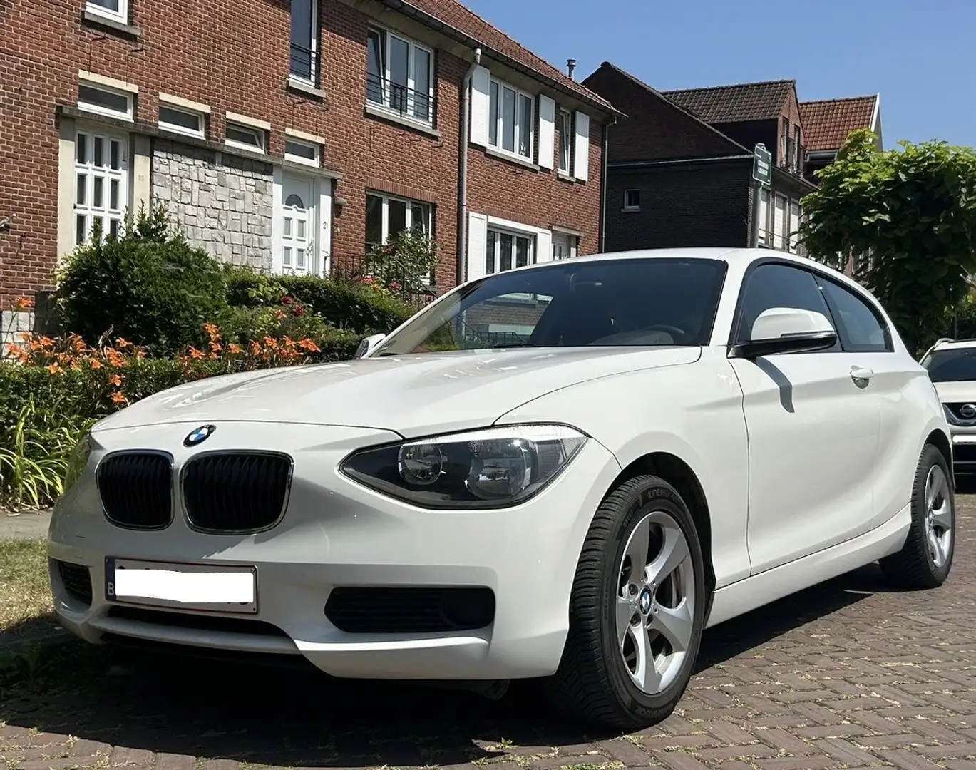 BMW 114 114i Sport Line - 1