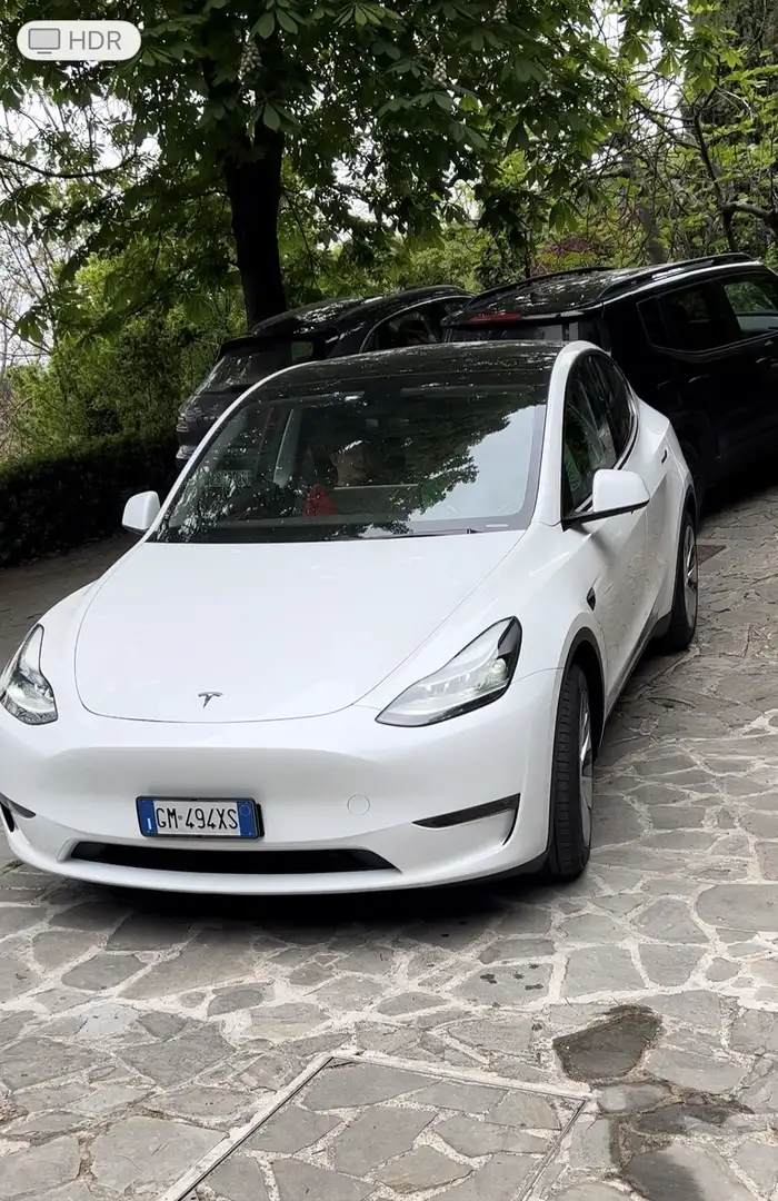 Tesla Model Y Long Range Dual Motor awd - 1