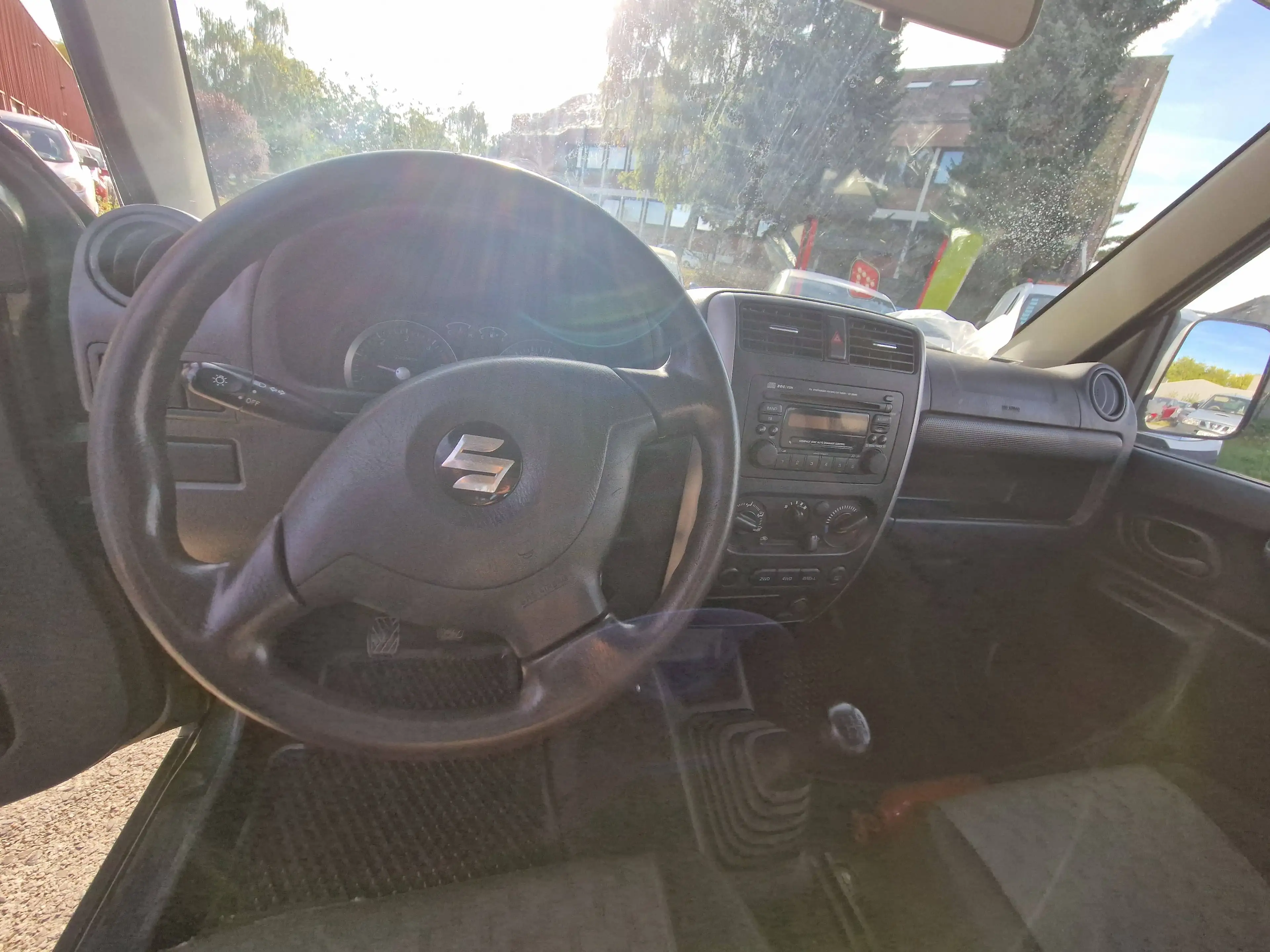 Suzuki Jimny 1.5 DDiS JLX Blue Sky — photo 12