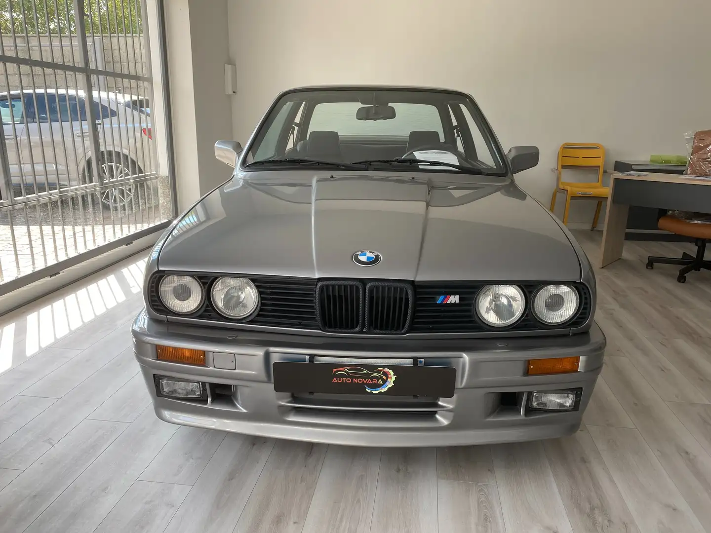 BMW 320 320i S c/abs 2p Silber - 2