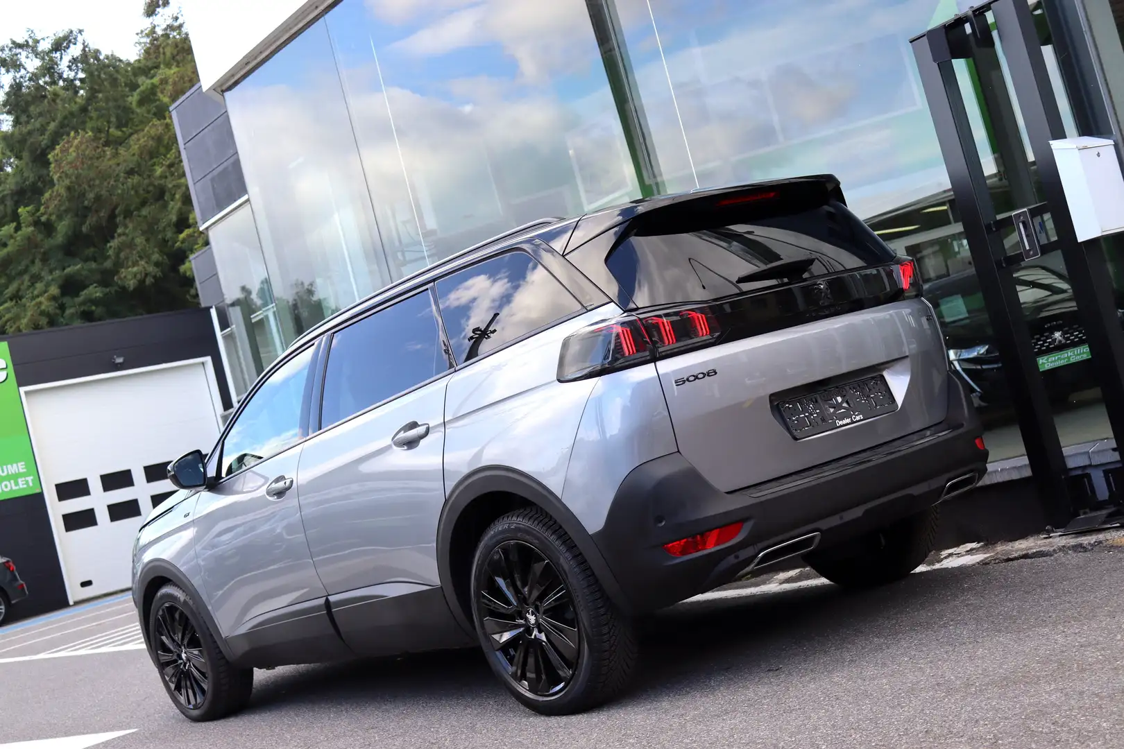 Peugeot 5008 1.5HDi 130CV GT-LINE 7 PLACES PANO BLACK EDITION Grijs - 2