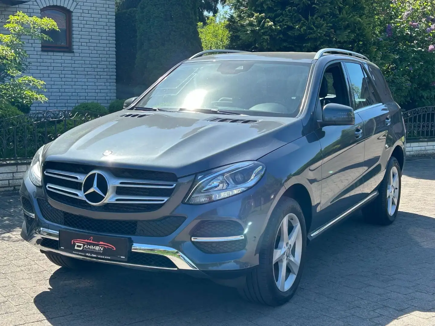 Mercedes-Benz GLE 250 d 4Matic*NAV*SPORT*AHK*LEDER*SH*AC-A Gri - 1
