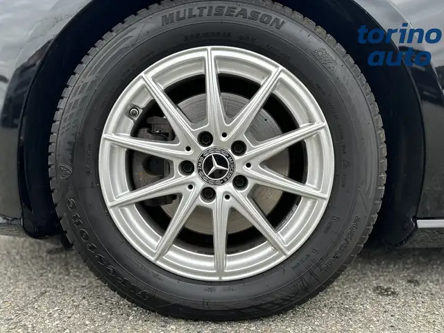 Mercedes-Benz CLA view 9