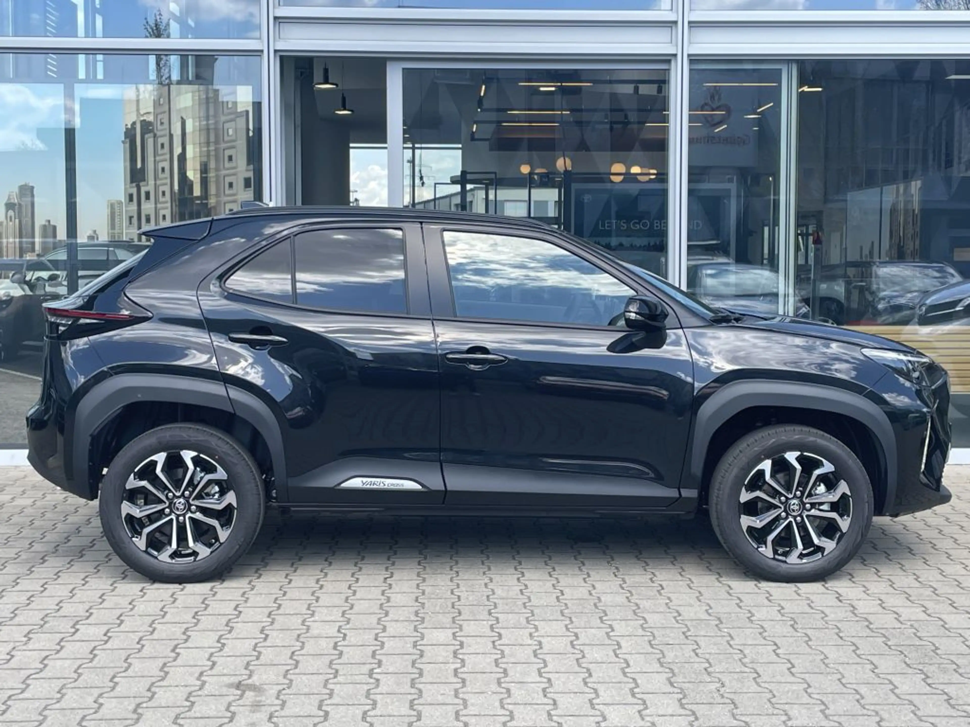 Toyota Yaris Cross Hybrid 130 1.5 VVT-i Teamplayer*Winter-Paket* — photo 4