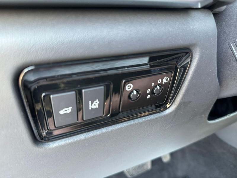 Jaguar F-Pace Pure AWD SHZ TEMPOMAT 1. Hand Scheckheft — photo 18