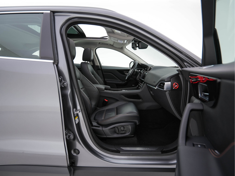 Jaguar F-Pace 2.0 Portfolio AWD 20d Aut. *PANO | LEATHER | XENON — photo 13