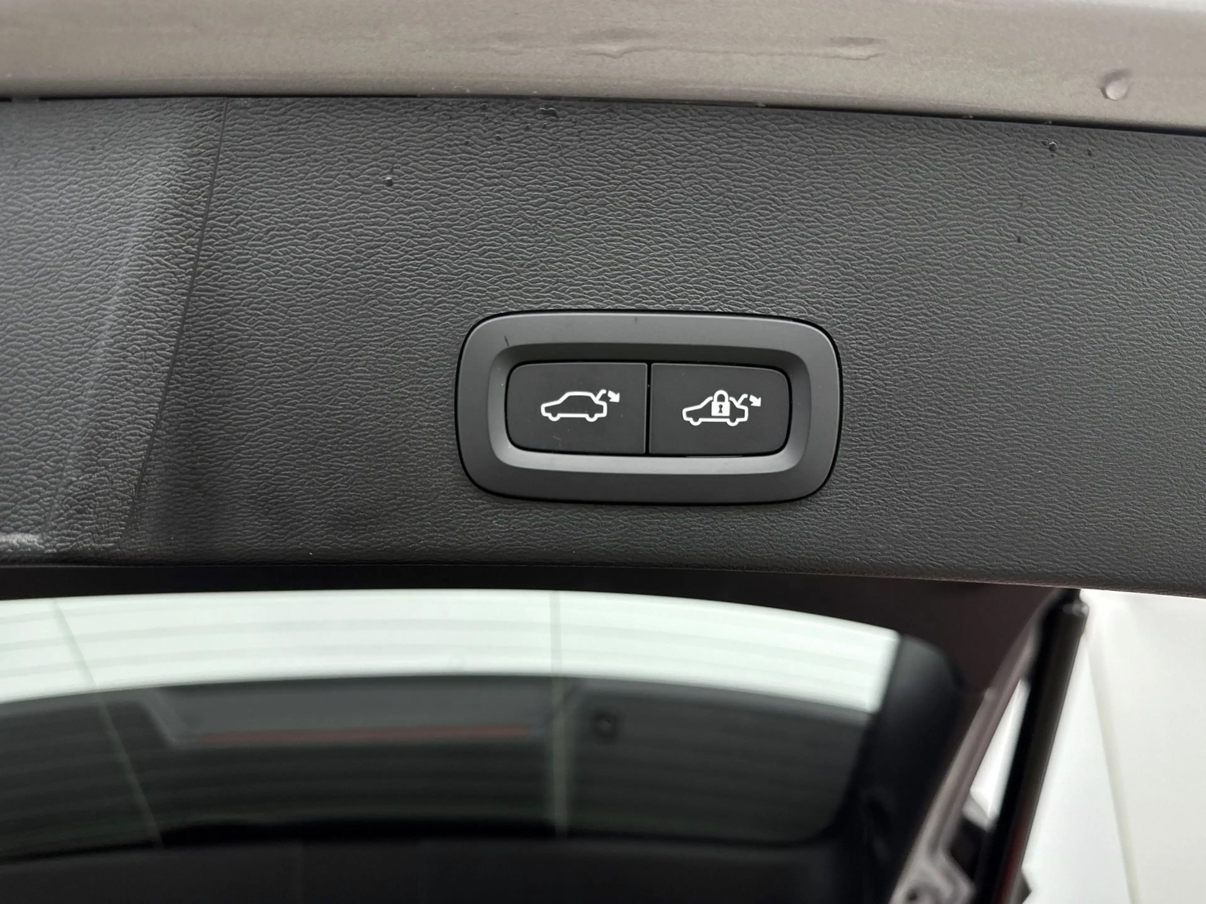 Volvo EX40 Single Motor Extended Range Plus 82 kWh | Trekhaak — photo 23