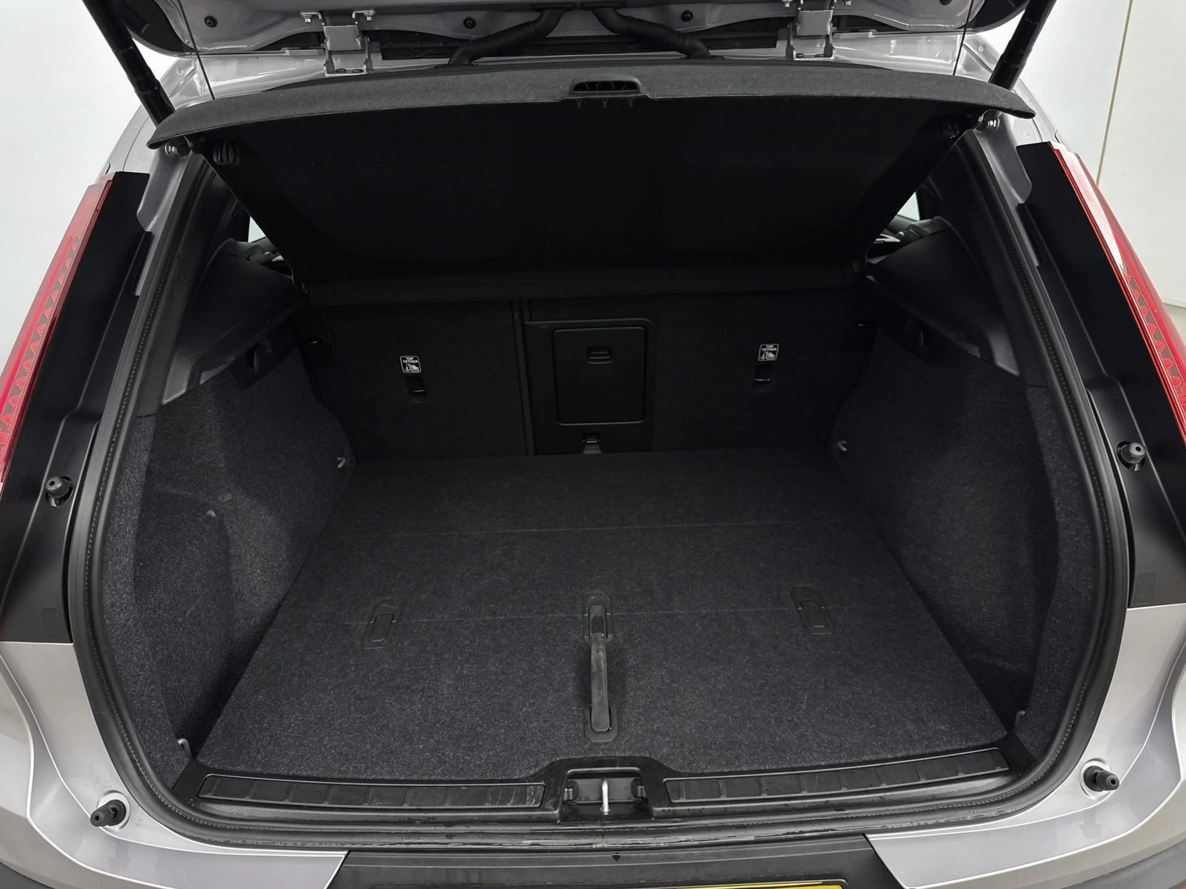Volvo EX40 Single Motor Extended Range Plus 82 kWh | Trekhaak — photo 29