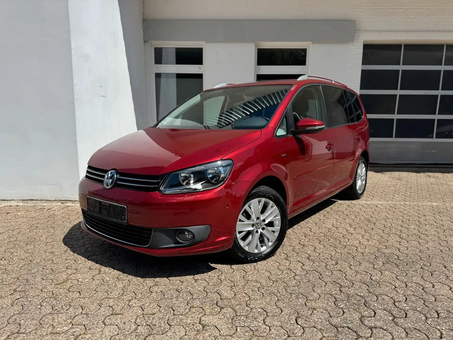 Volkswagen Touran 1.2 TSI Life Sitzhzg. Klima Allwetter TOP Rouge - 1