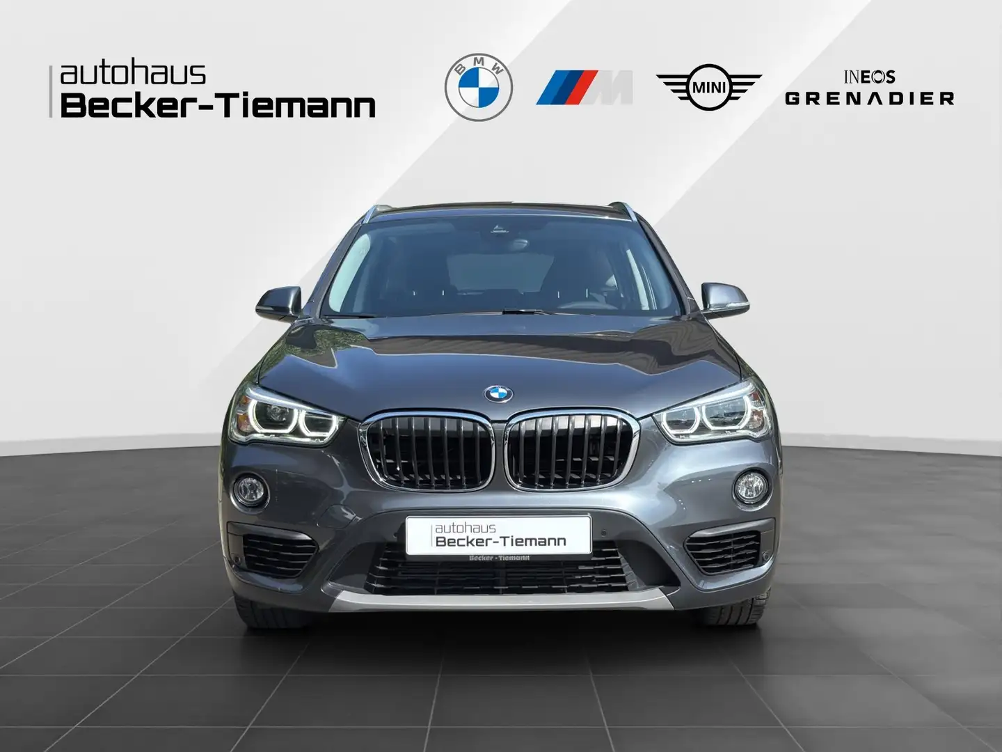 BMW X1 sDrive18i Advantage | AHK | Kamera | LED | Navi | Grau - 2