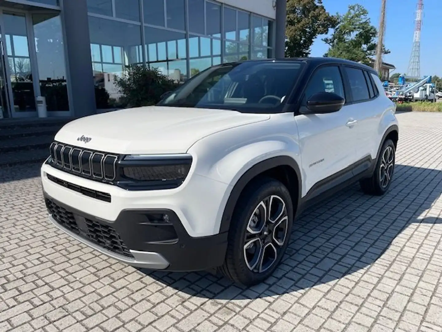 Jeep Avenger 1.2 TURBO 110 CV E-HYBRID MHEV Summit PACK WINTER Blanc - 2