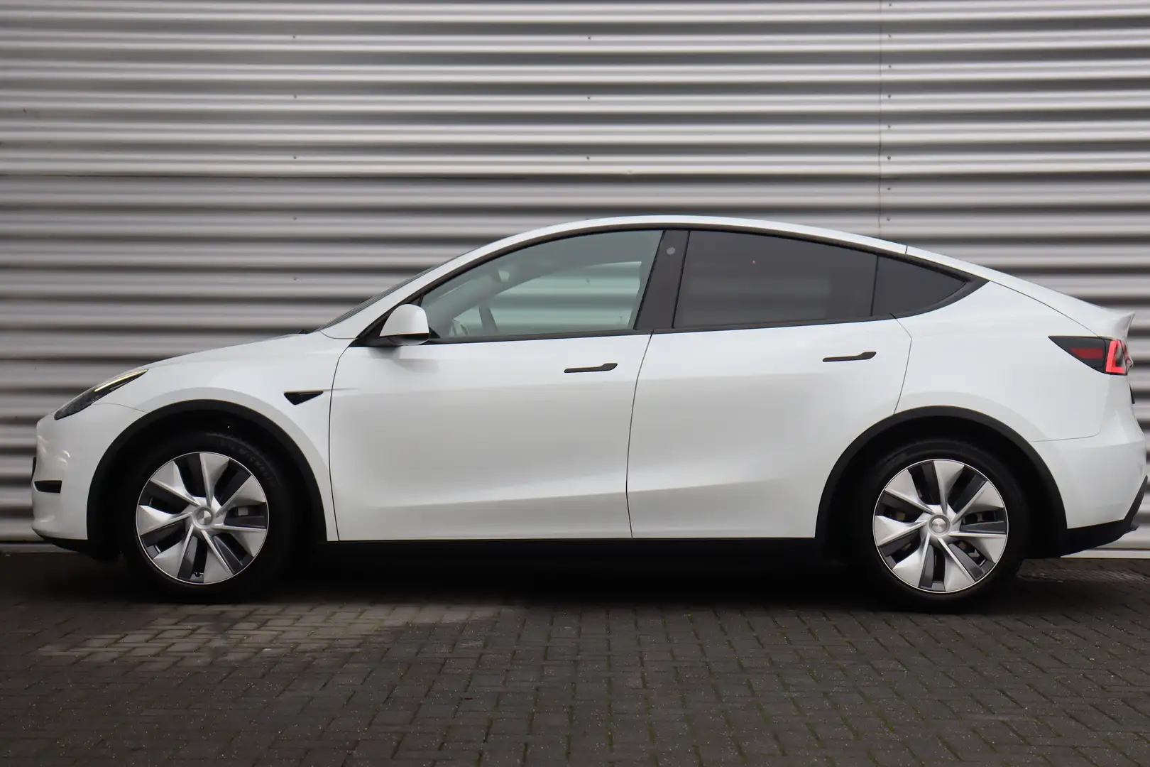Tesla Model Y RWD 58KWH 238PK AUTOMAAT / NAVI / LEDER / CLIMIA / Wit - 2
