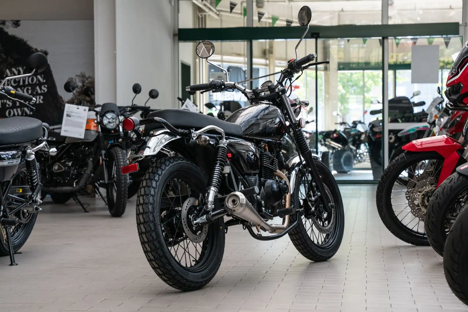 Mash Seventy 125 sofort lieferbar, Lieferservice Schwarz - 2