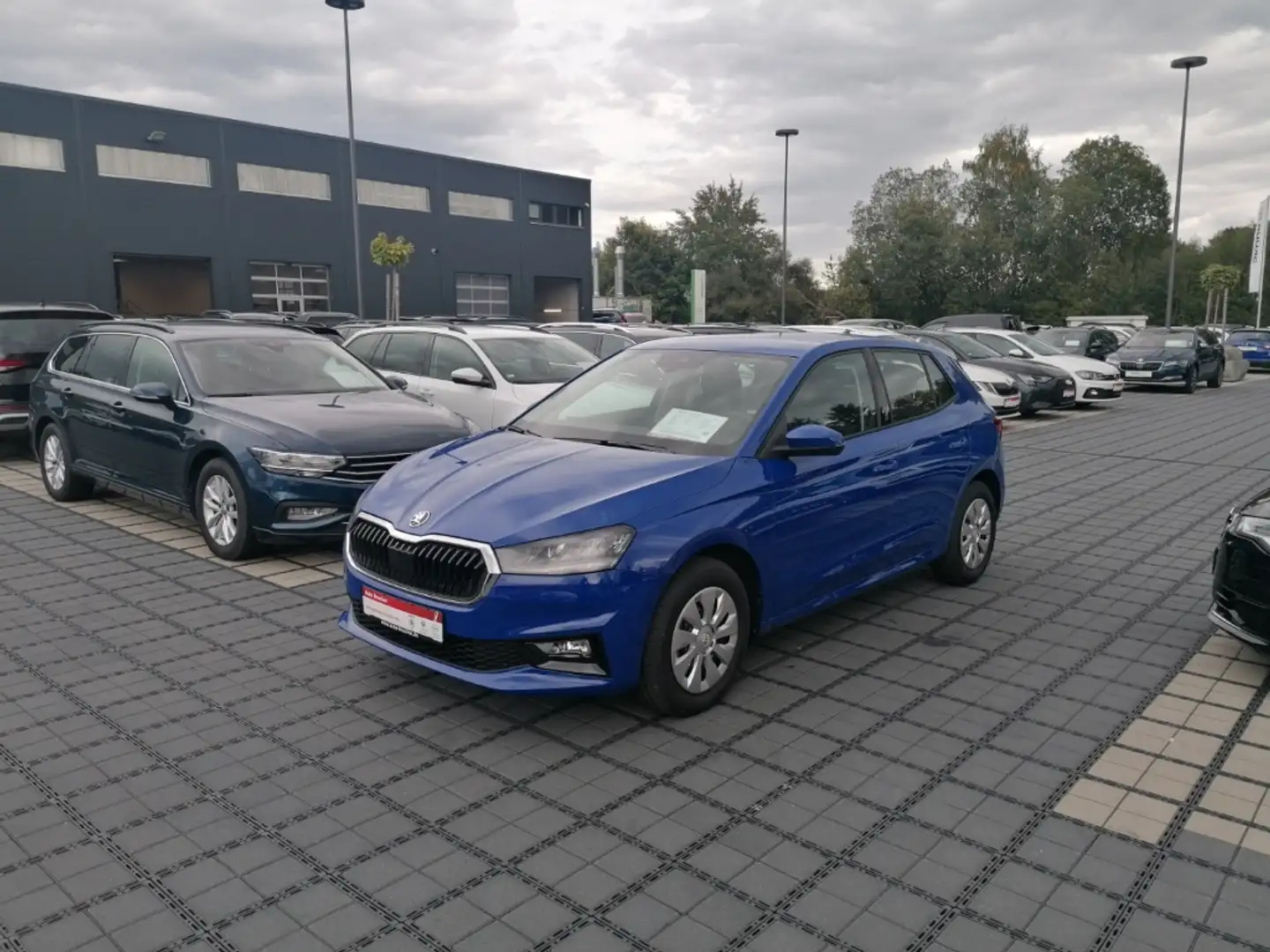 Skoda Fabia Selection 1.0 MPI+LED+Klimaanlage Синий - 1