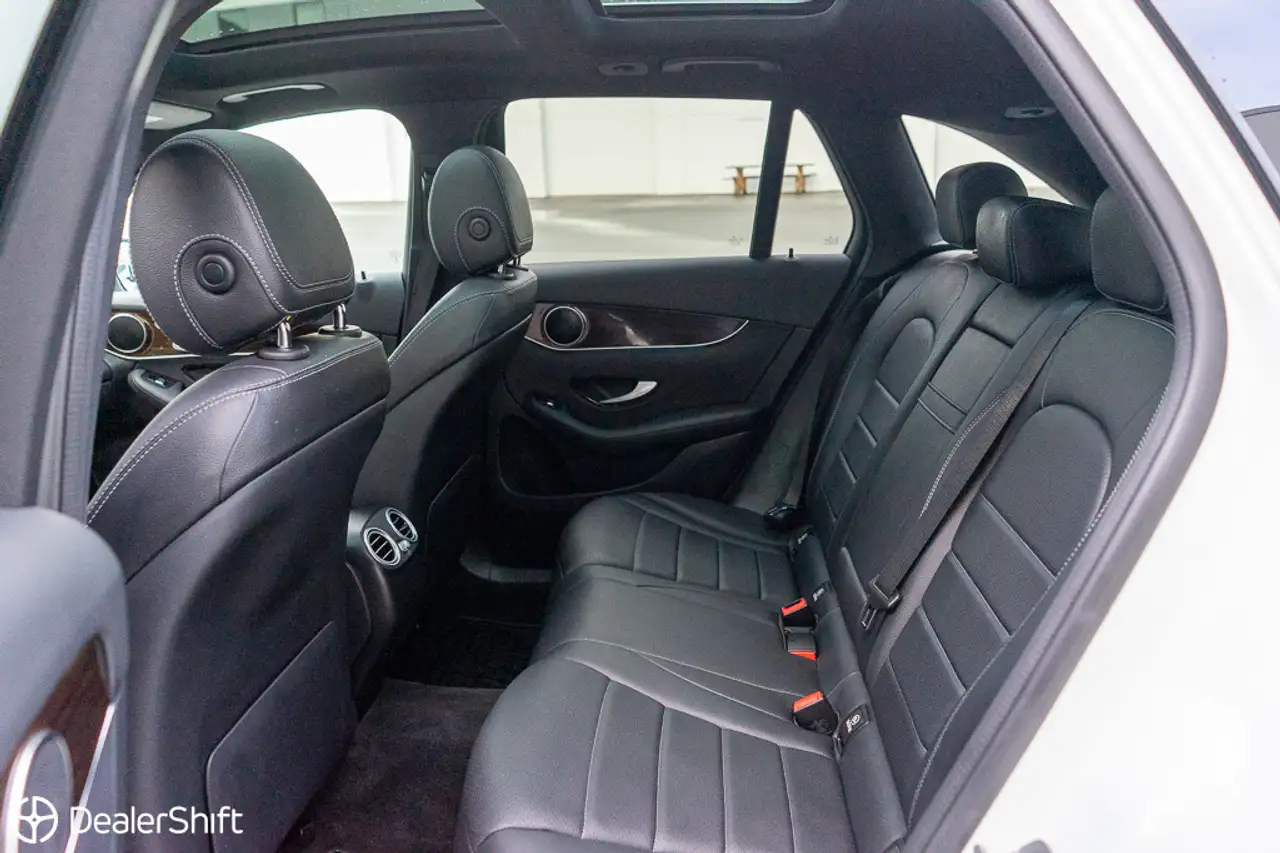 Mercedes-Benz GLC снимка Mercedes-Benz GLC