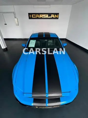 Ford Mustang view 3