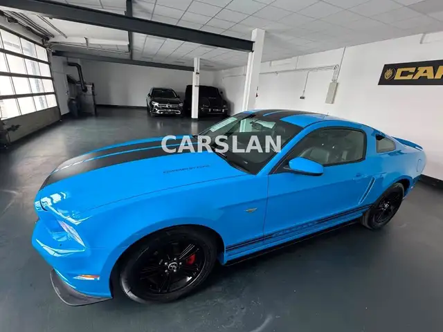 Ford Mustang view 8