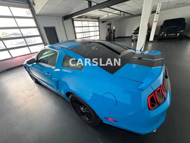 Ford Mustang view 13