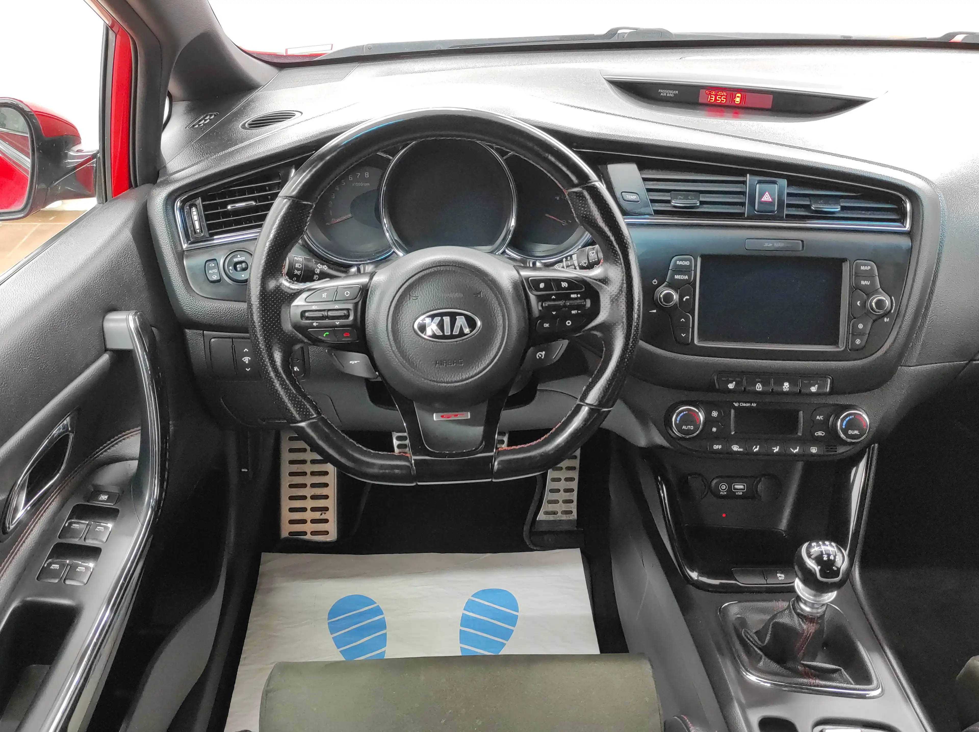 Kia Ceed / cee'd 1.6 T-GDI GT-Track NAVI PANO KAMERA PDC SHZ KLIMA — photo 13