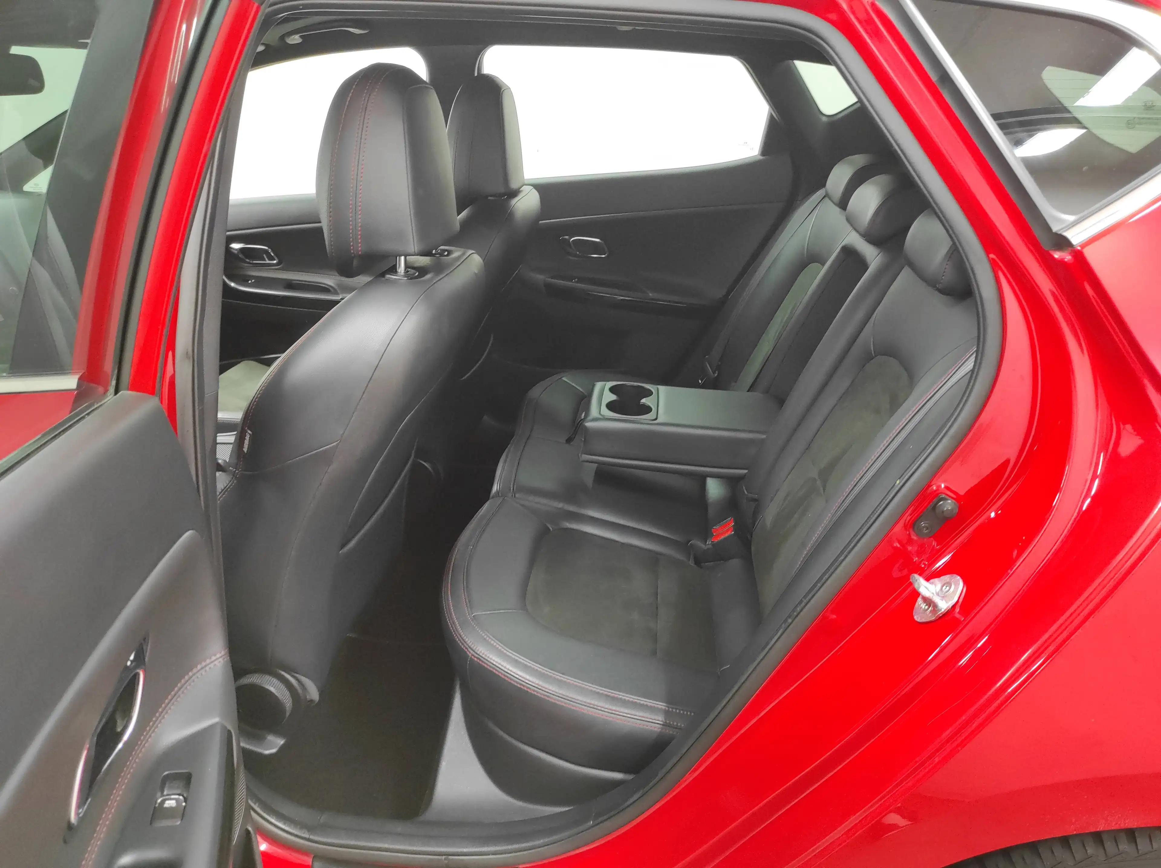 Kia Ceed / cee'd 1.6 T-GDI GT-Track NAVI PANO KAMERA PDC SHZ KLIMA — photo 11