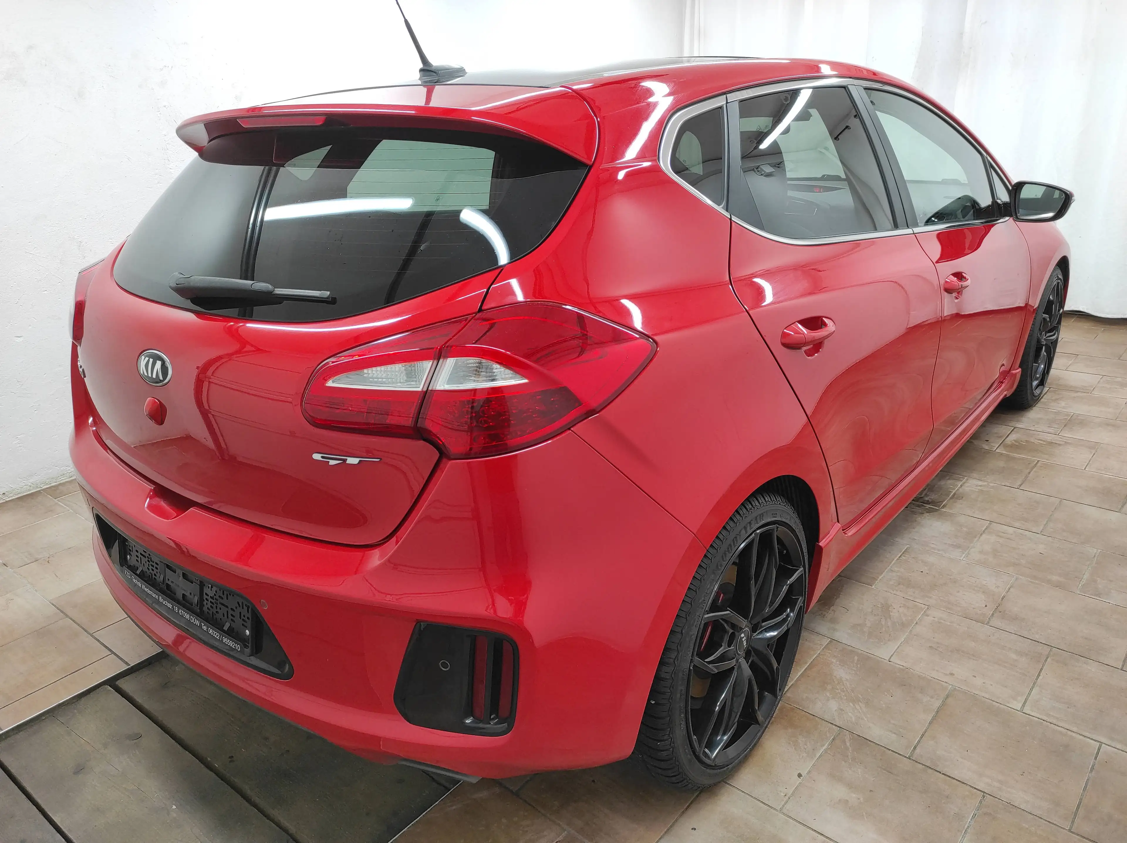 Kia Ceed / cee'd 1.6 T-GDI GT-Track NAVI PANO KAMERA PDC SHZ KLIMA — photo 7