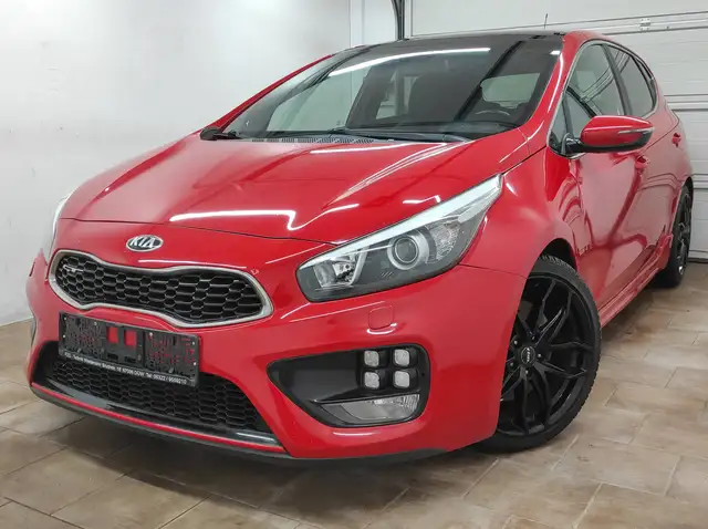 Kia cee'd / Ceed 1.6 T GDI GT Track NAVI PANO KAMERA PDC SHZ KLIMA