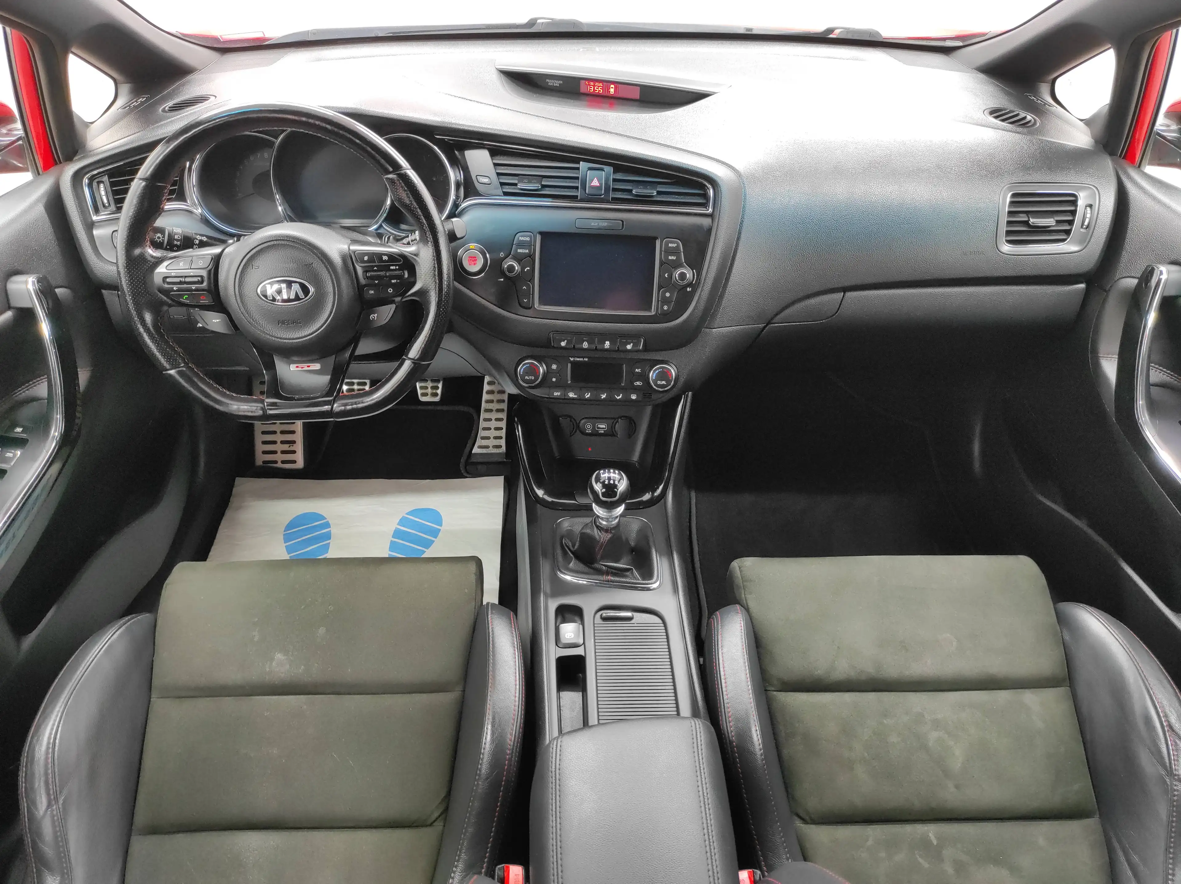 Kia Ceed / cee'd 1.6 T-GDI GT-Track NAVI PANO KAMERA PDC SHZ KLIMA — photo 12