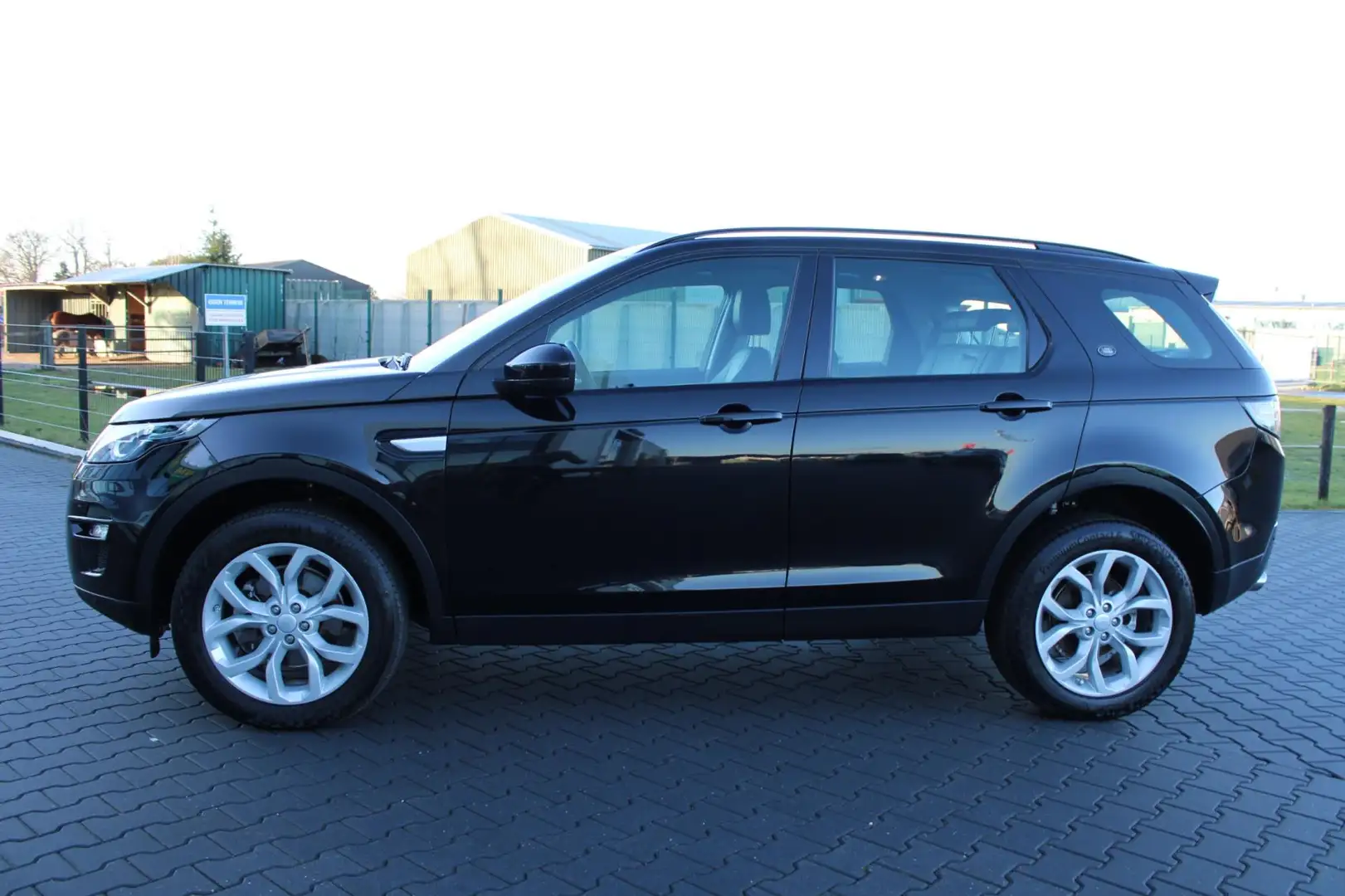 Land Rover Discovery Sport 2.0 Si4 4WD HSE Luxury Negro - 2