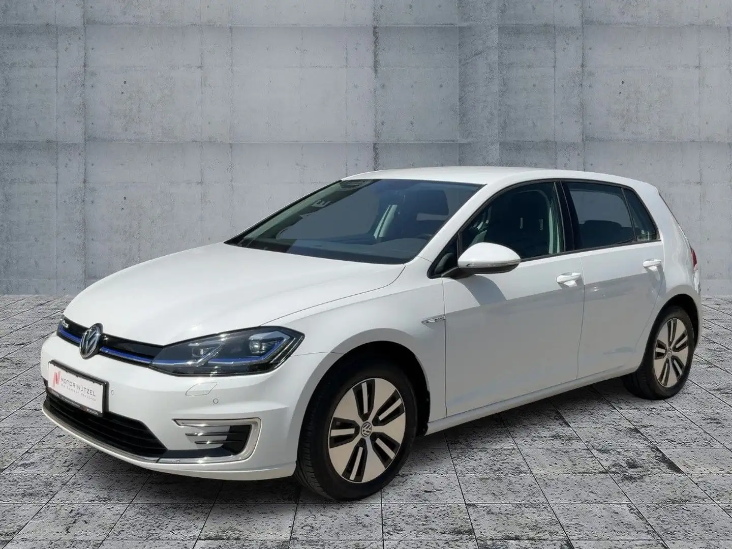 Volkswagen Golf VII e-Golf LED+NAVI-PRO+DAB+ACC+SHZ *12tkm* Fehér - 2