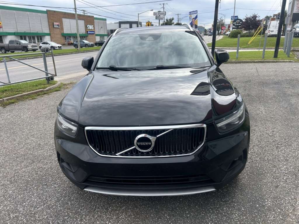 2019 Volvo XC40 MomentuM — снимка 1