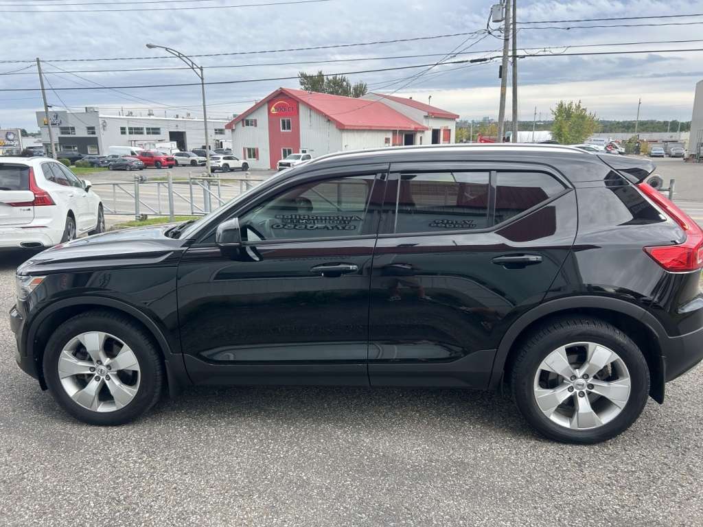 2019 Volvo XC40 MomentuM
