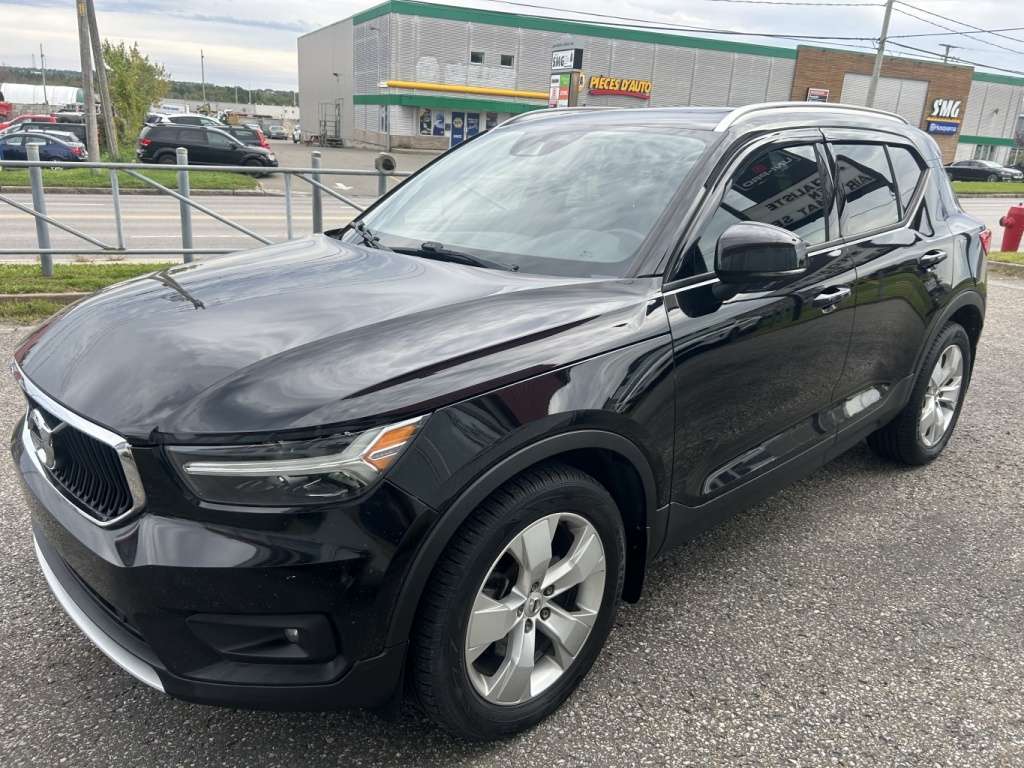 2019 Volvo XC40 MomentuM — снимка 1