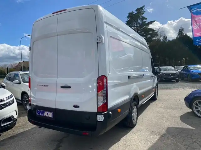 Ford Transit view 4