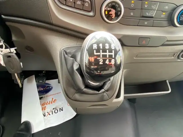 Ford Transit view 9